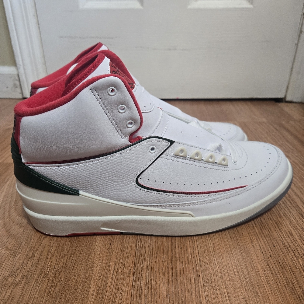 Nike Men's Air Jordan 2 Retro Origins White Fire Red Size 13 DR8884-101 NWOT - Picture 4 of 13